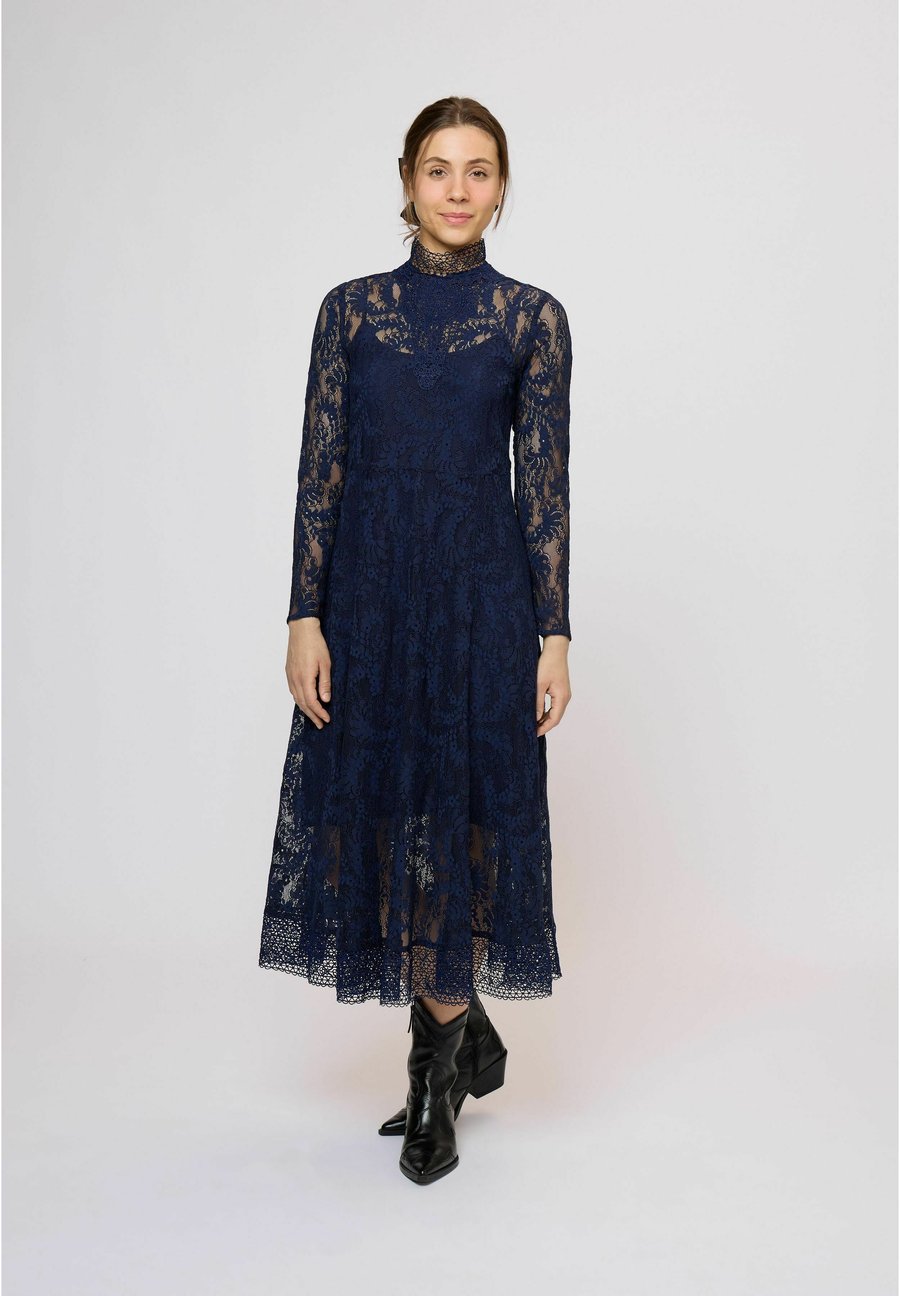 Платье Noa Noa EVELINENN , Maritime Blue/Blue
Платье Noa Noa EVELINENN , Maritime Blue/Blue