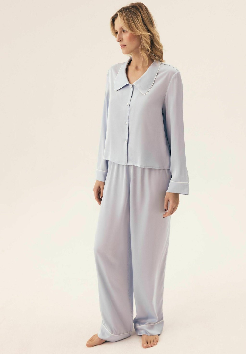 Пижамный комплект RYANN - Pyjamas ESOTIQ, светло-голубой
Пижамный комплект RYANN - Pyjamas ESOTIQ, светло-голубой