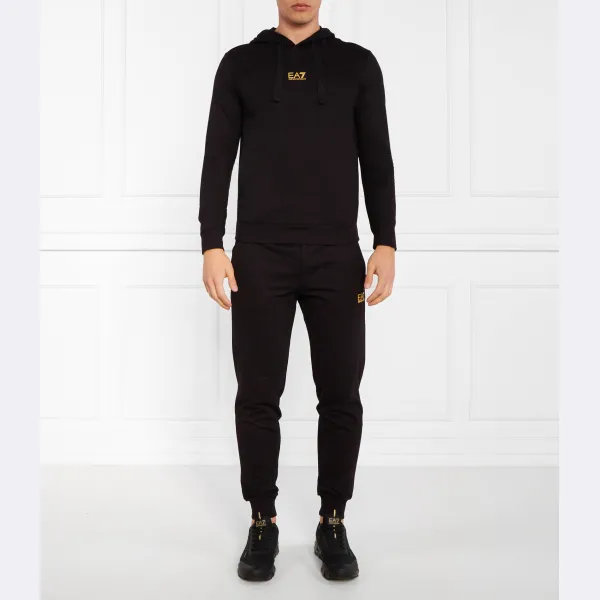 Спортивный костюм приталенного кроя Ea7, черный
Спортивный костюм приталенного кроя Ea7, черный