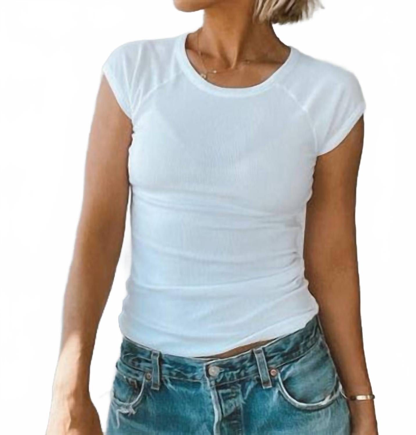 София Футболка в белом Sundays 
София Футболка в белом Sundays