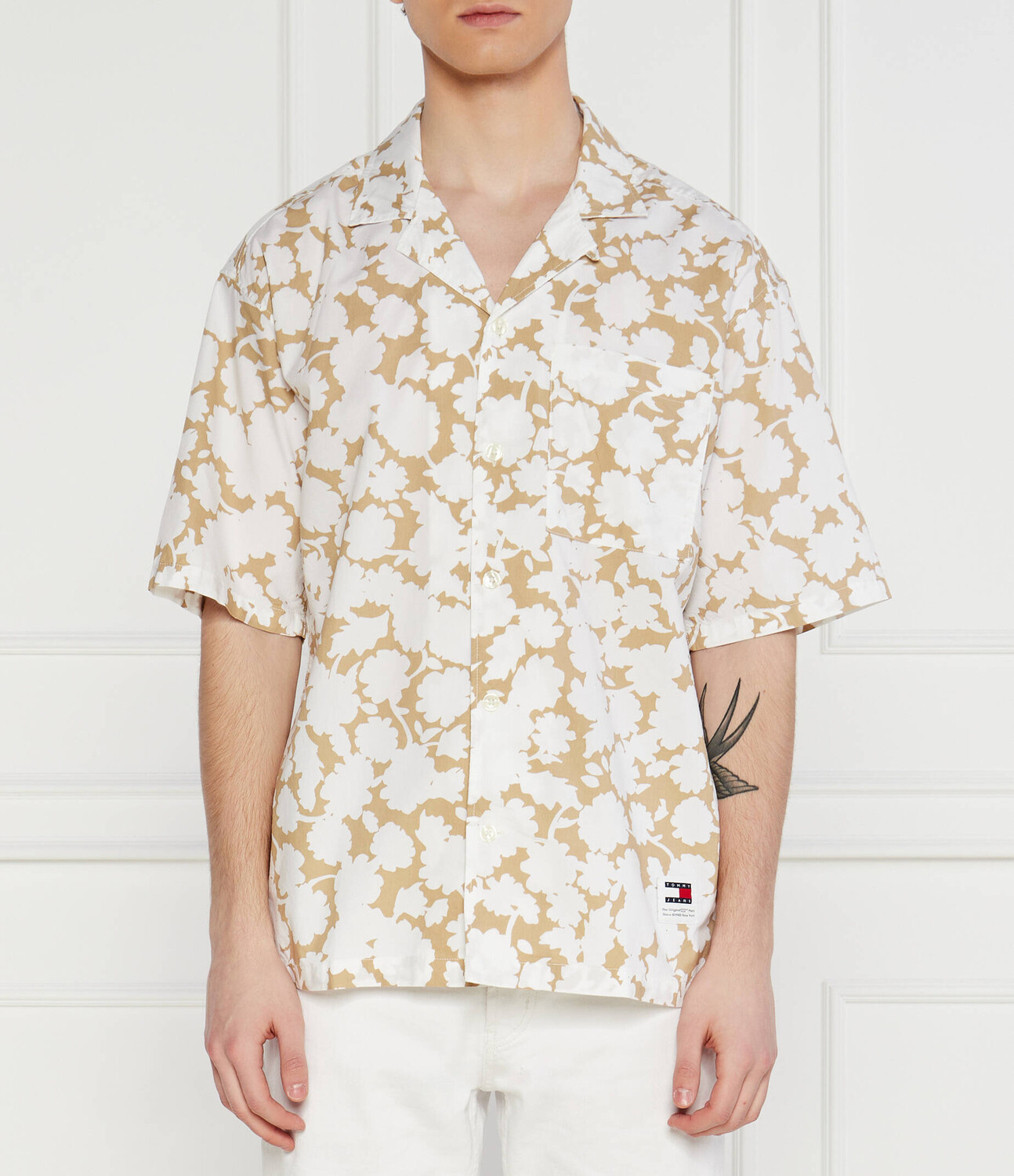 Рубашка Tommy Jeans Relaxed fit, белый
Рубашка Tommy Jeans Relaxed fit, белый