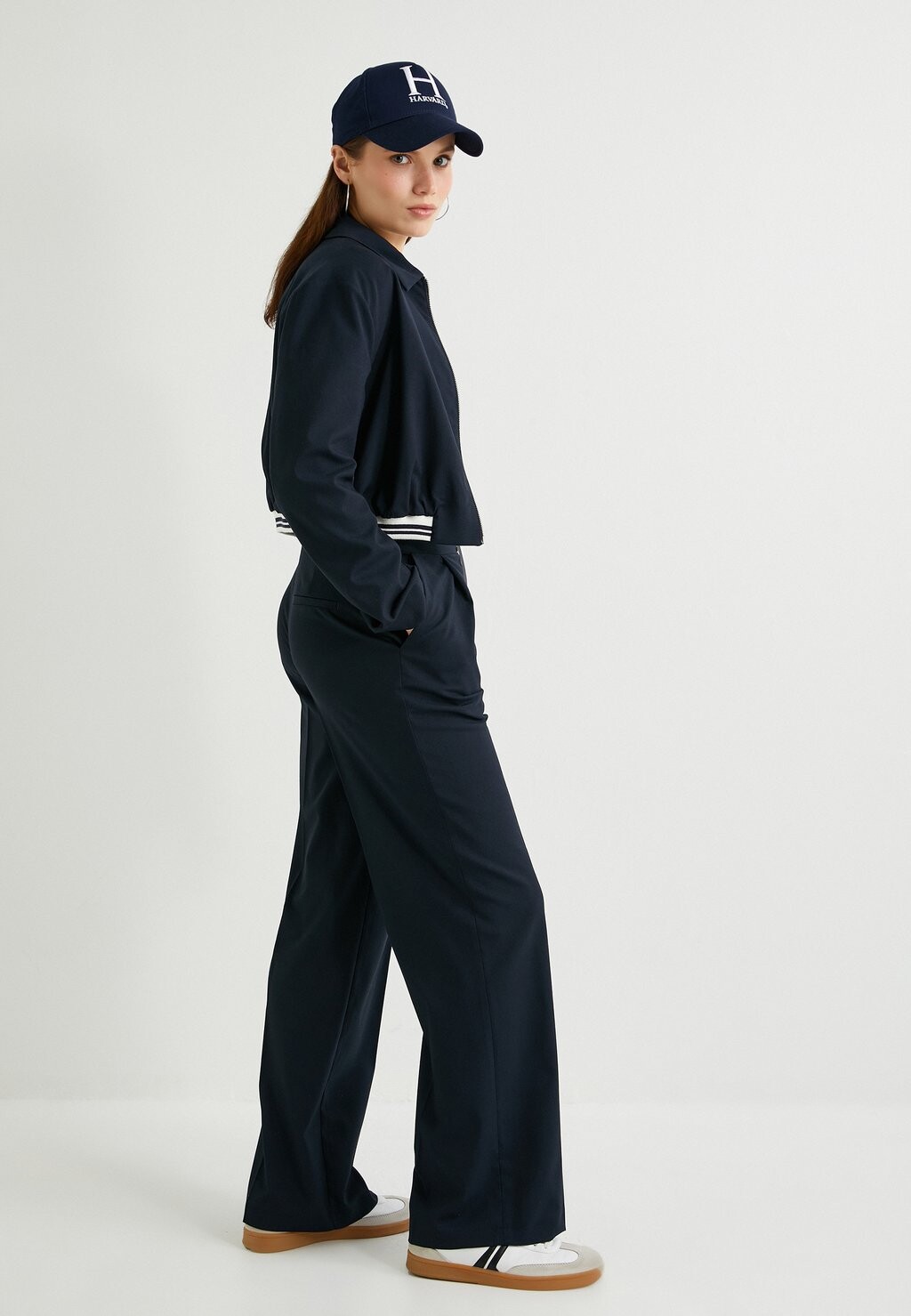 Брюки WIDE LEG Koton, темно-синий
Брюки WIDE LEG Koton, темно-синий