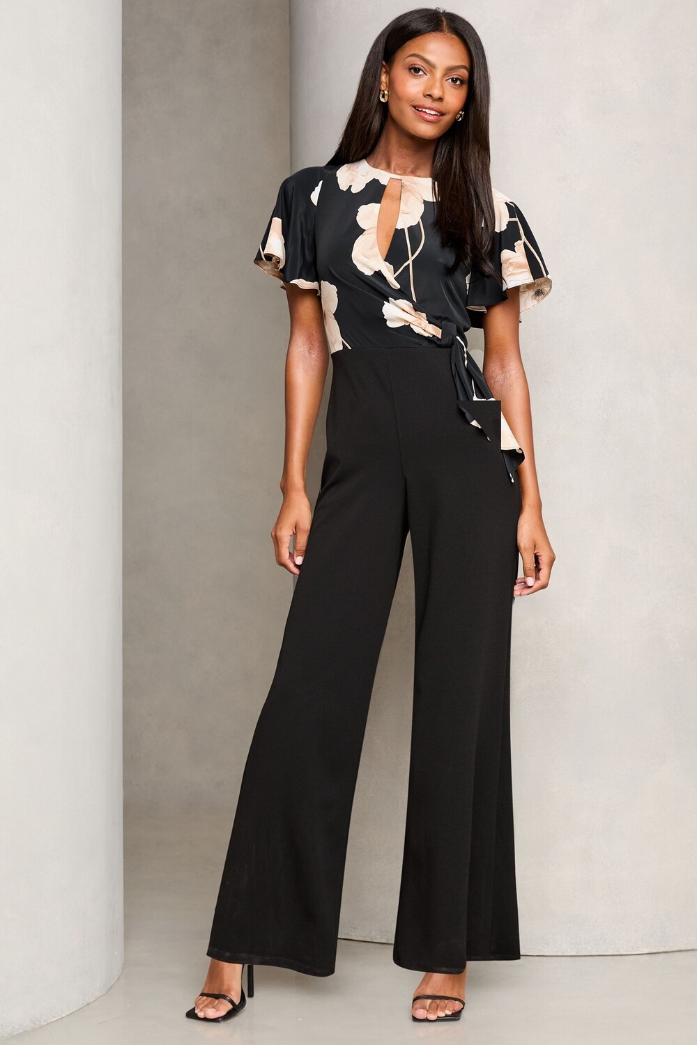 Комбинезон с широкими штанинами и рукавами крылышками по бокам Lipsy, черный
Комбинезон с широкими штанинами и рукавами крылышками по бокам Lipsy, черный