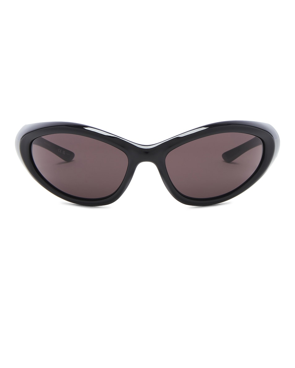 Спортивные солнцезащитные очки Sporty B Balenciaga, Black
Спортивные солнцезащитные очки Sporty B Balenciaga, Black