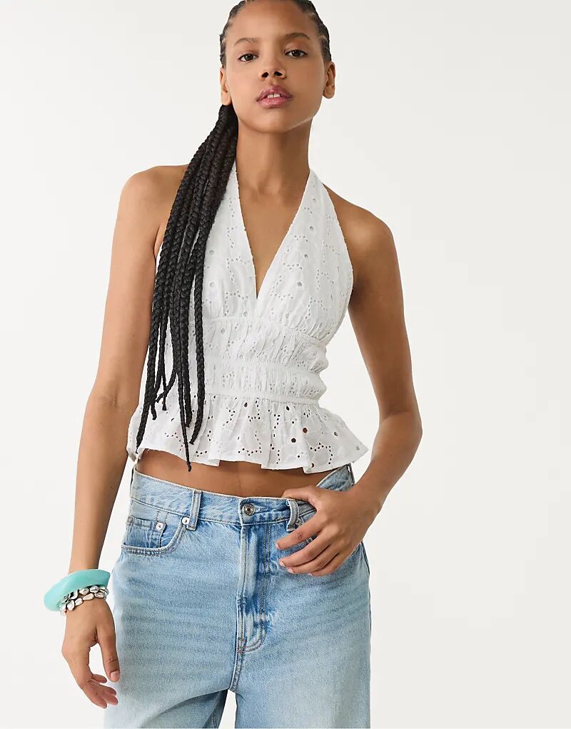 Топ Stradivarius Broderie с вырезом-халтер белого цвета
Топ Stradivarius Broderie с вырезом-халтер белого цвета