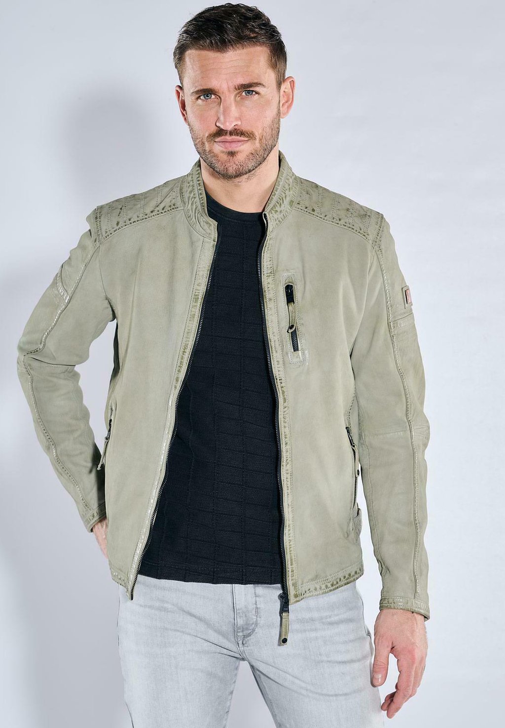 Кожаная куртка Emilio Adani, светло-зеленый
Кожаная куртка Emilio Adani, светло-зеленый