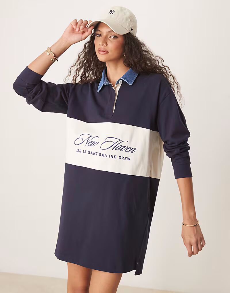 Платье-свитер GANT с цветным логотипом в стиле университетской школы, темно-синего цвета
Платье-свитер GANT с цветным логотипом в стиле университетской школы, темно-синего цвета