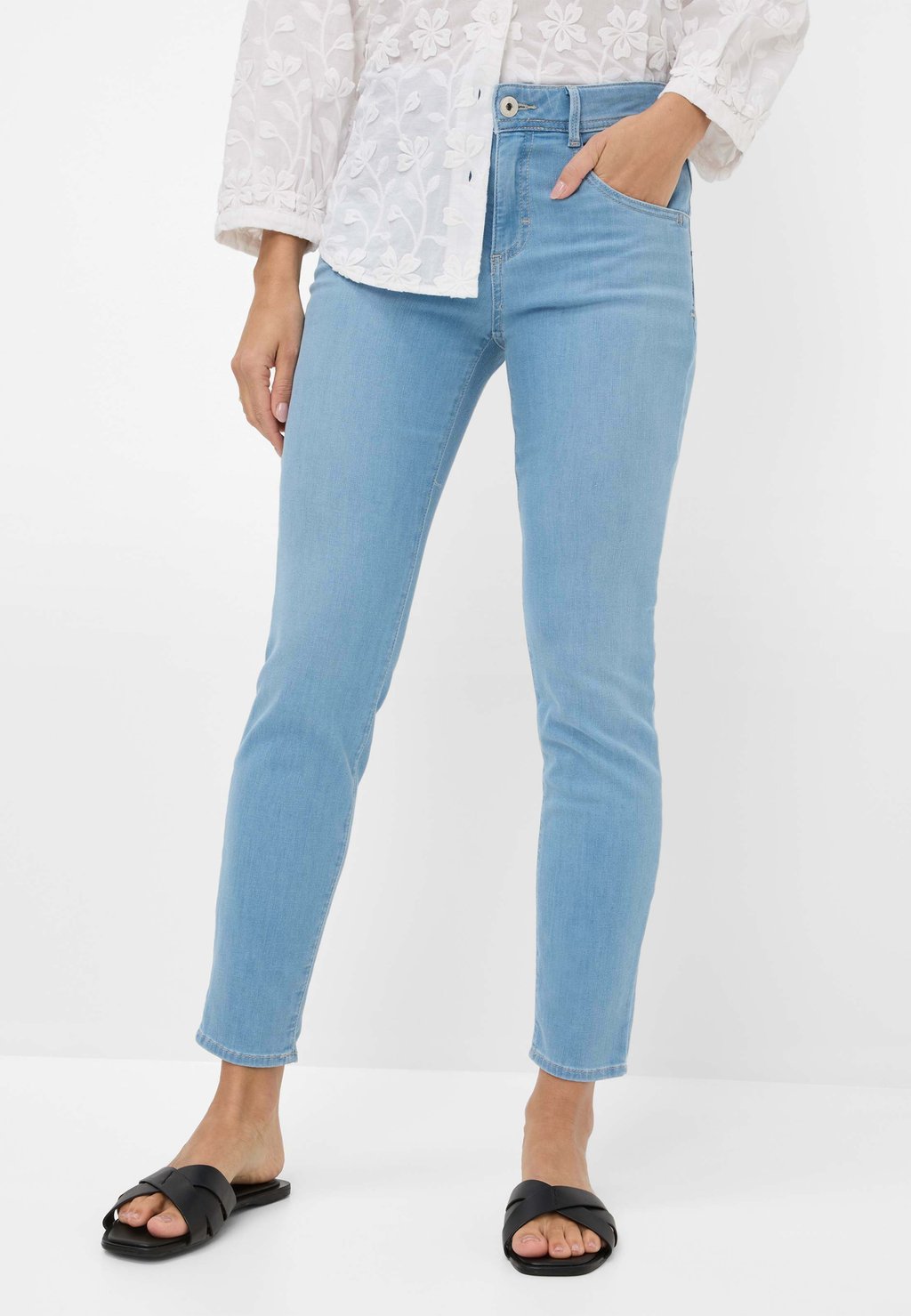 Джинсы облегающего кроя Style SHAKIRA S BRAX, цвет Used Bleached Blue
Джинсы облегающего кроя Style SHAKIRA S BRAX, цвет Used Bleached Blue