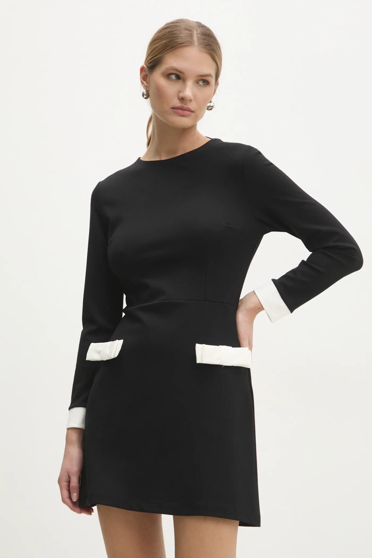 Платье Answear Lab, черный
Платье Answear Lab, черный