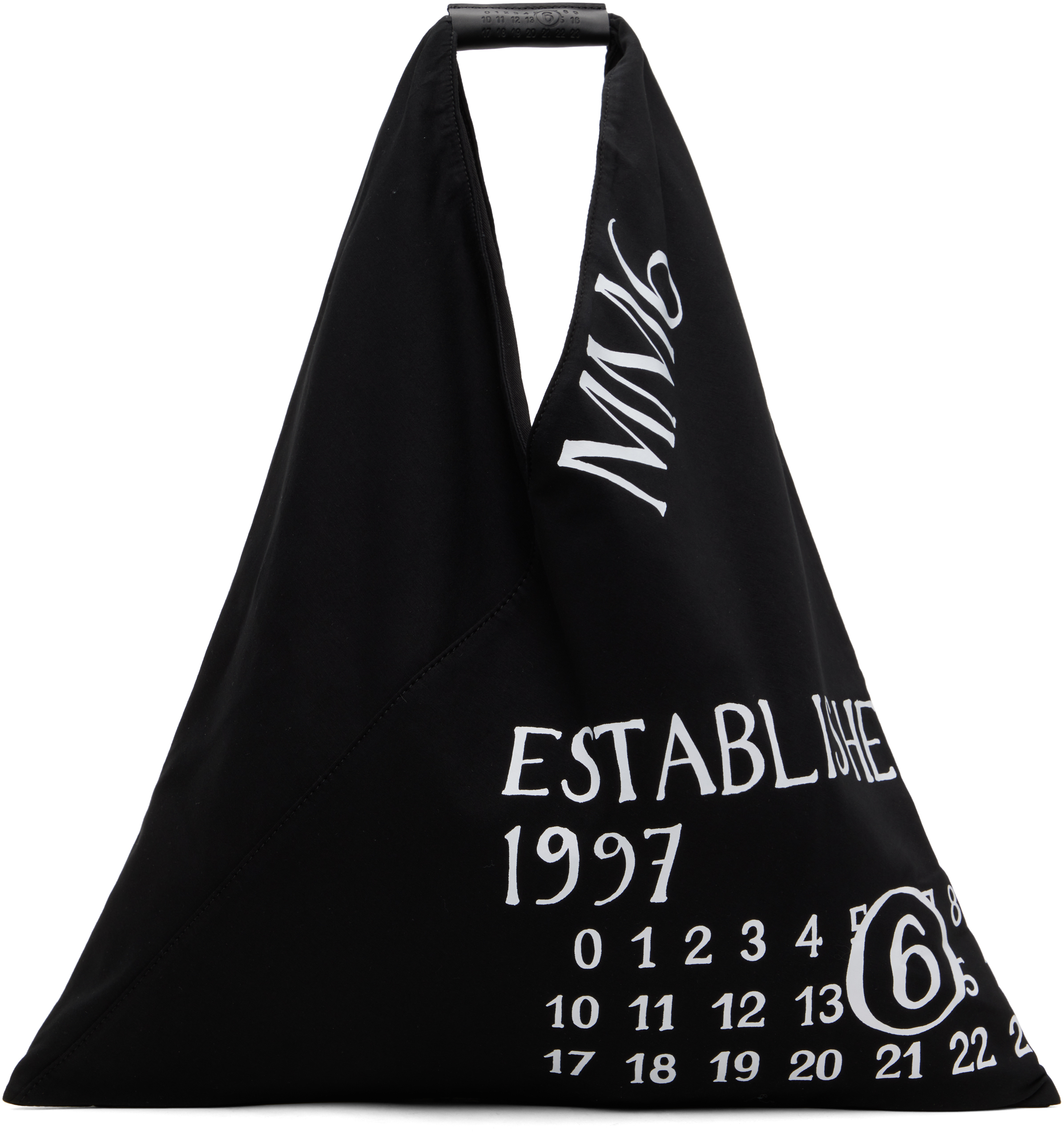 Классическая треугольная сумка с принтом «Established» MM6 Maison Margiela, Черный, Классическая треугольная сумка с принтом «Established» MM6 Maison Margiela
Классическая треугольная сумка с принтом «Established» MM6 Maison Margiela, Черный, Классическая треугольная сумка с принтом «Established» MM6 Maison Margiela