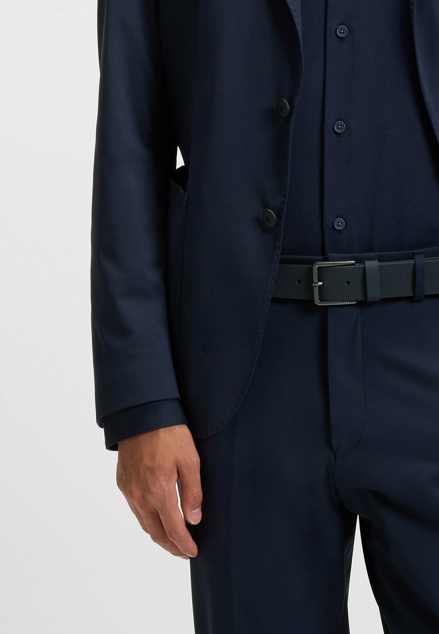 Ремень BOSS DRILL, Dark Blue Ten/Dark Blue
Ремень BOSS DRILL, Dark Blue Ten/Dark Blue