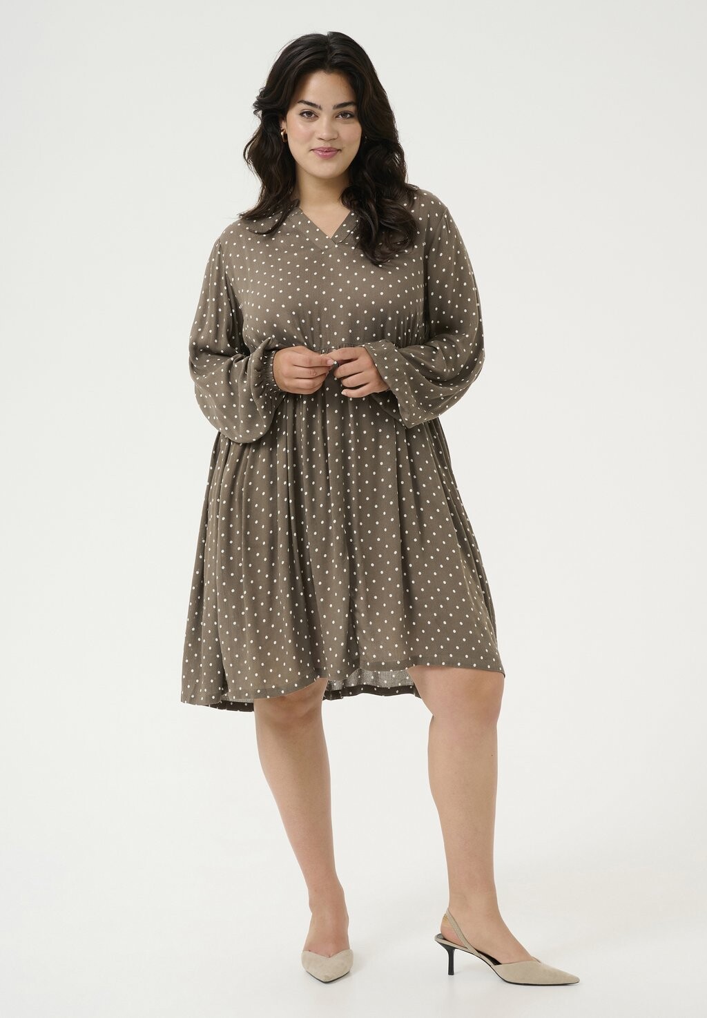 Дневное платье BETTY Kaffe Curve, коричневый
Дневное платье BETTY Kaffe Curve, коричневый