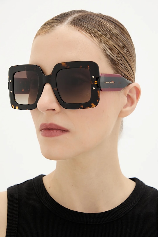 Солнцезащитные очки Carolina Herrera, коричневый
Солнцезащитные очки Carolina Herrera, коричневый