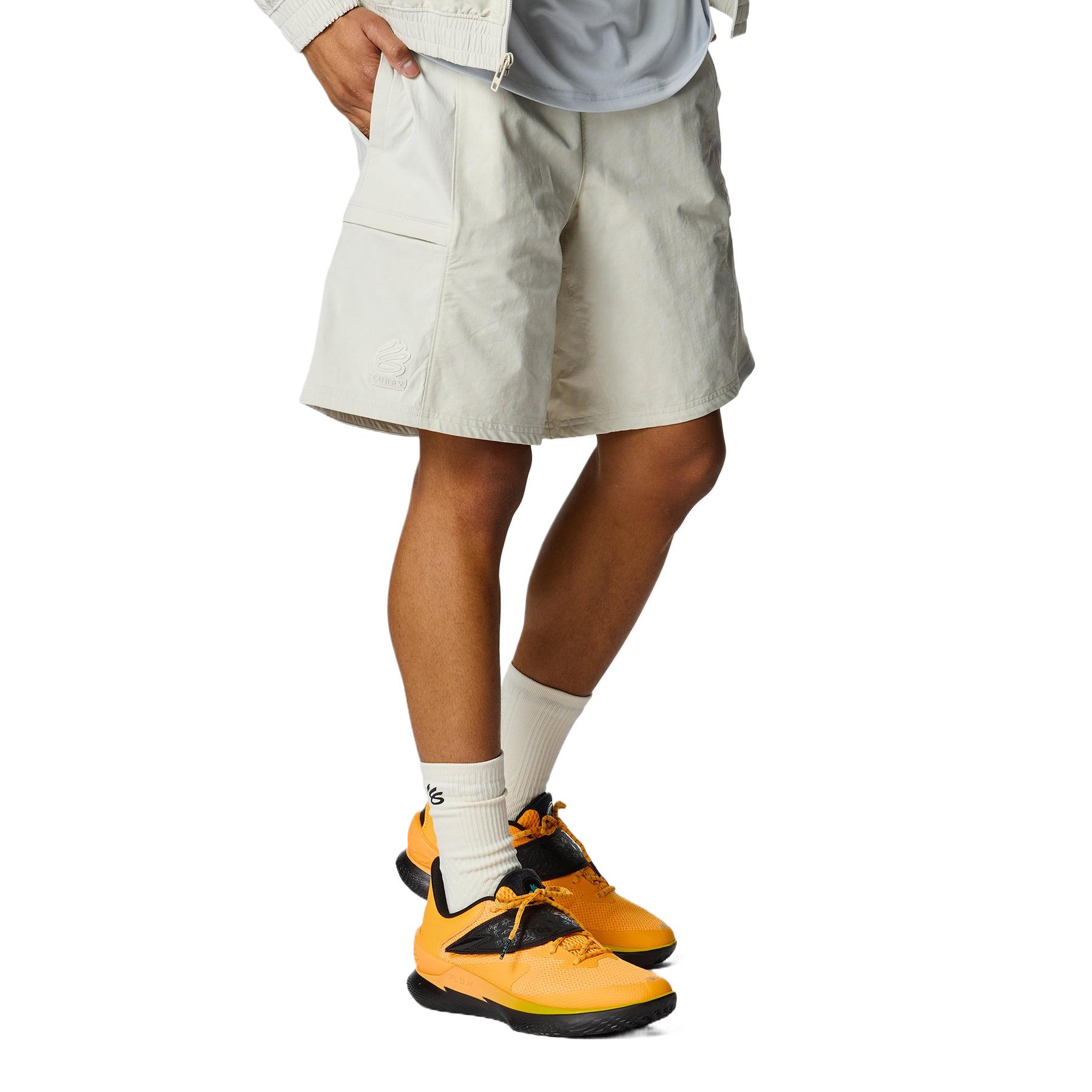 Under Armour Повседневные шорты мужские белые
Under Armour Повседневные шорты мужские белые