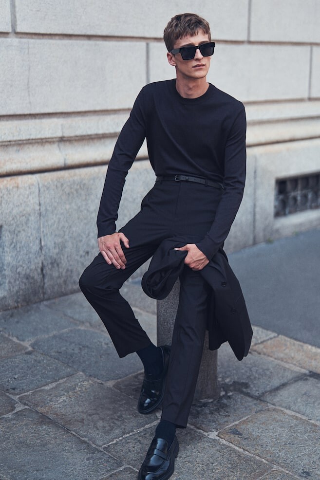 Свитер тонкой вязки приталенного кроя H&M, синий
Свитер тонкой вязки приталенного кроя H&M, синий