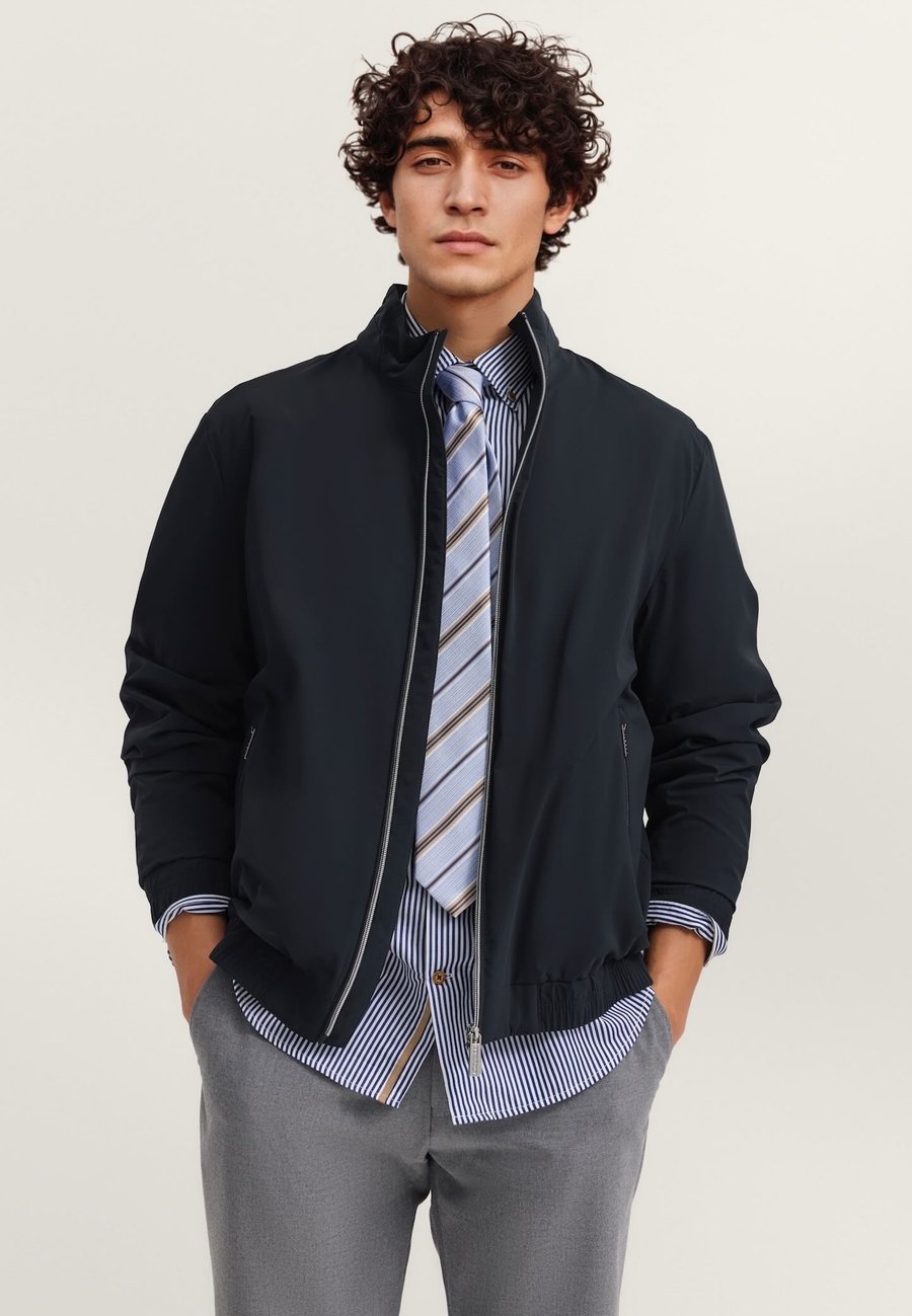 Куртка bugatti FLEXCITY, Marine/Dark Blue
Куртка bugatti FLEXCITY, Marine/Dark Blue