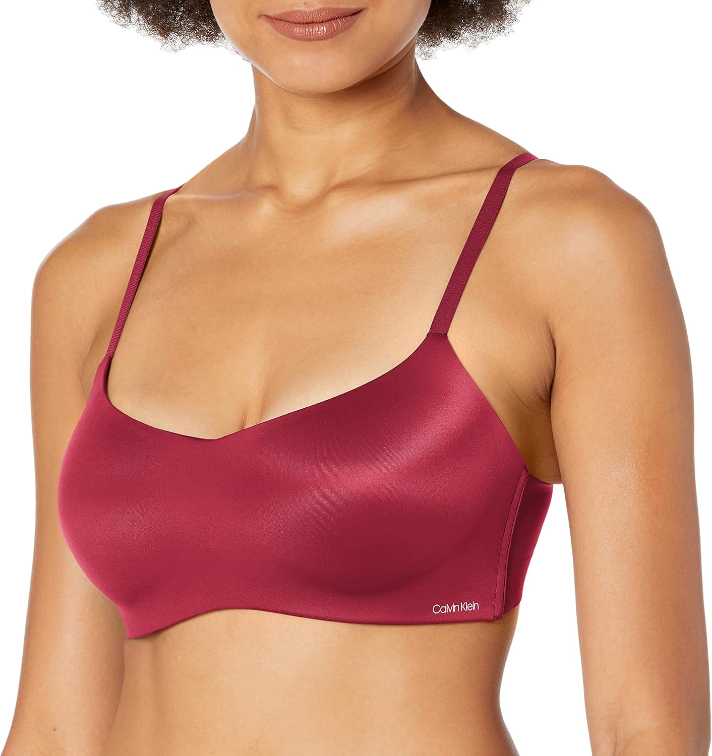 Женский бюстгальтер Calvin Klein Liquid Touch с легкой подкладкой и глубоким круглым вырезом, Red Carpet
Женский бюстгальтер Calvin Klein Liquid Touch с легкой подкладкой и глубоким круглым вырезом, Red Carpet