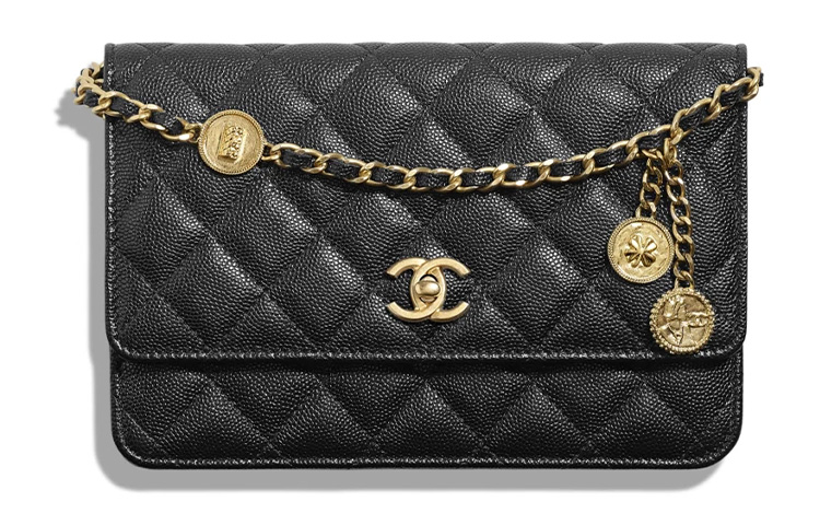 CHANEL Золотая монетная цепочка кошелек на цепочке black
CHANEL Золотая монетная цепочка кошелек на цепочке black