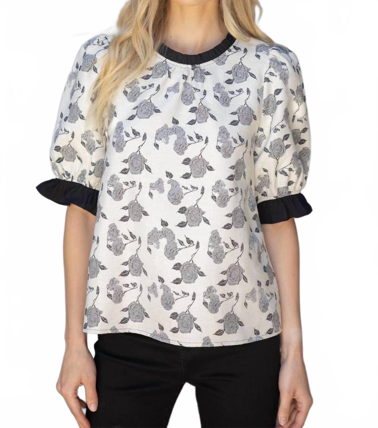 Черный топ с рюшами из розового жаккарда Voy
Черный топ с рюшами из розового жаккарда Voy