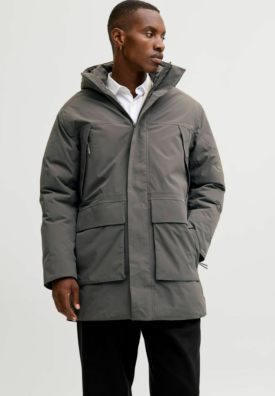 Пальто Jack & Jones PREMIUM Winter coat, Volcanic Ash/Dark Grey
Пальто Jack & Jones PREMIUM Winter coat, Volcanic Ash/Dark Grey