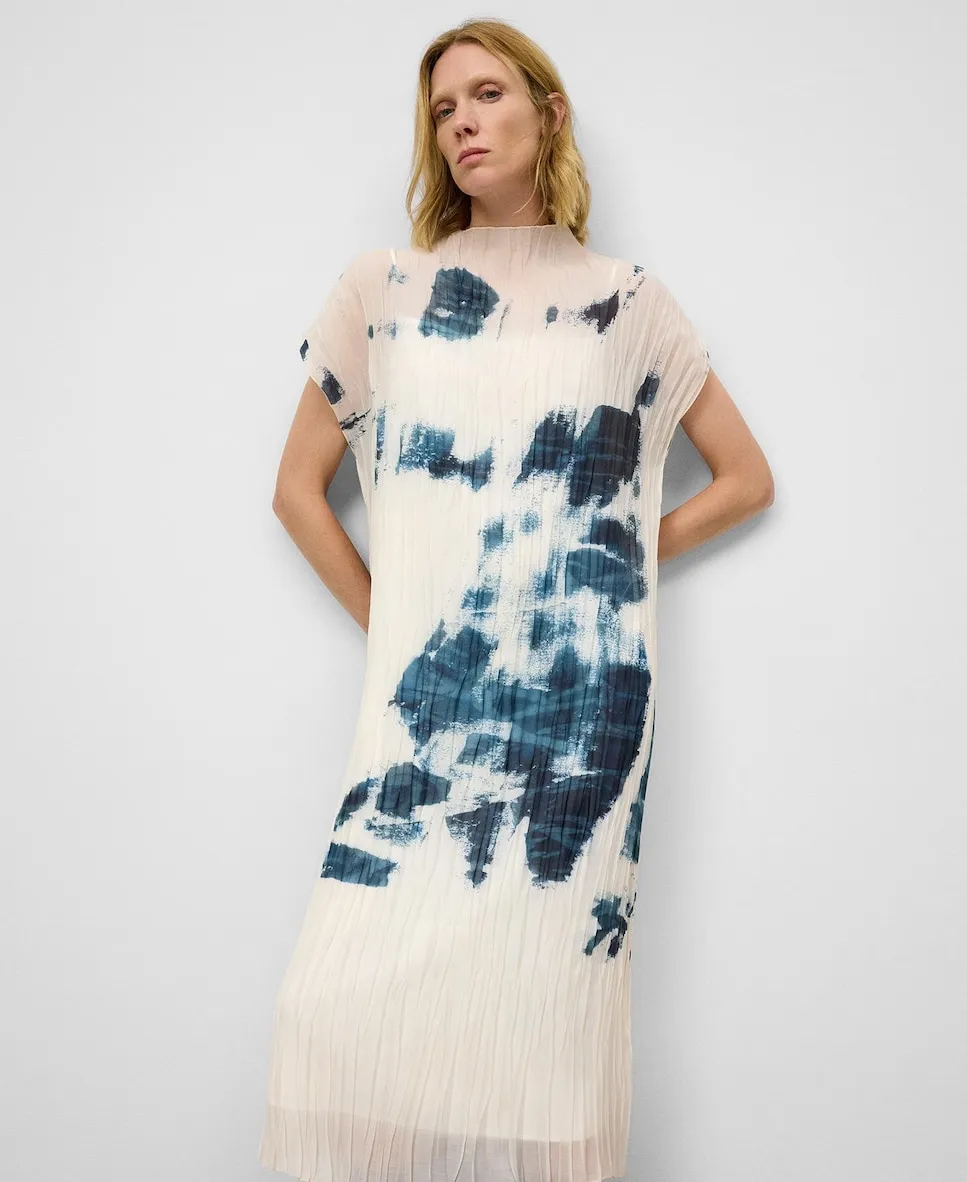Платье с принтом из жатой ткани Adolfo Dominguez, синий/белый
Платье с принтом из жатой ткани Adolfo Dominguez, синий/белый