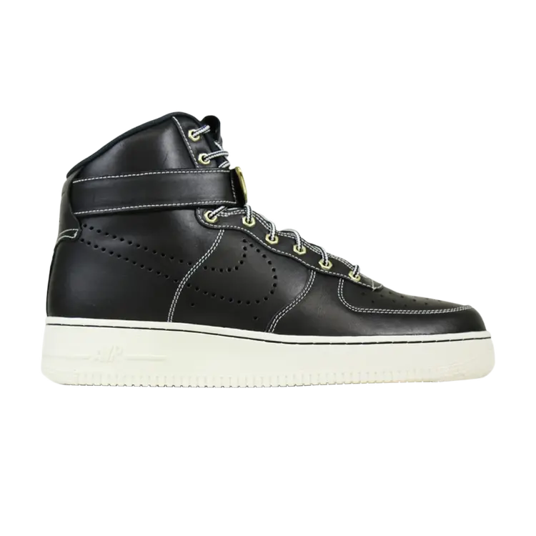 Кроссовки Nike Air Force 1 High ´07 LV8 WB, черный
Кроссовки Nike Air Force 1 High ´07 LV8 WB, черный