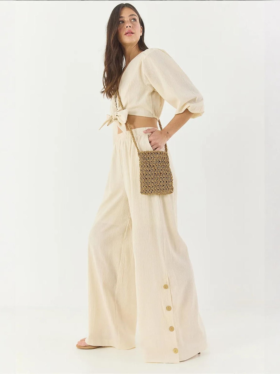 Брючный костюм Bianco Lucci, бежевый
Брючный костюм Bianco Lucci, бежевый