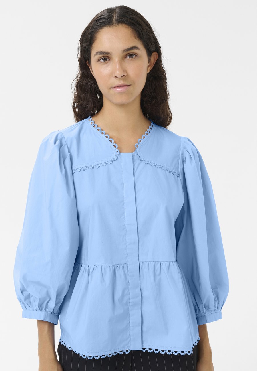 Блуза Karen by Simonsen Blouse, Della Robbia Blue/Light Blue
Блуза Karen by Simonsen Blouse, Della Robbia Blue/Light Blue