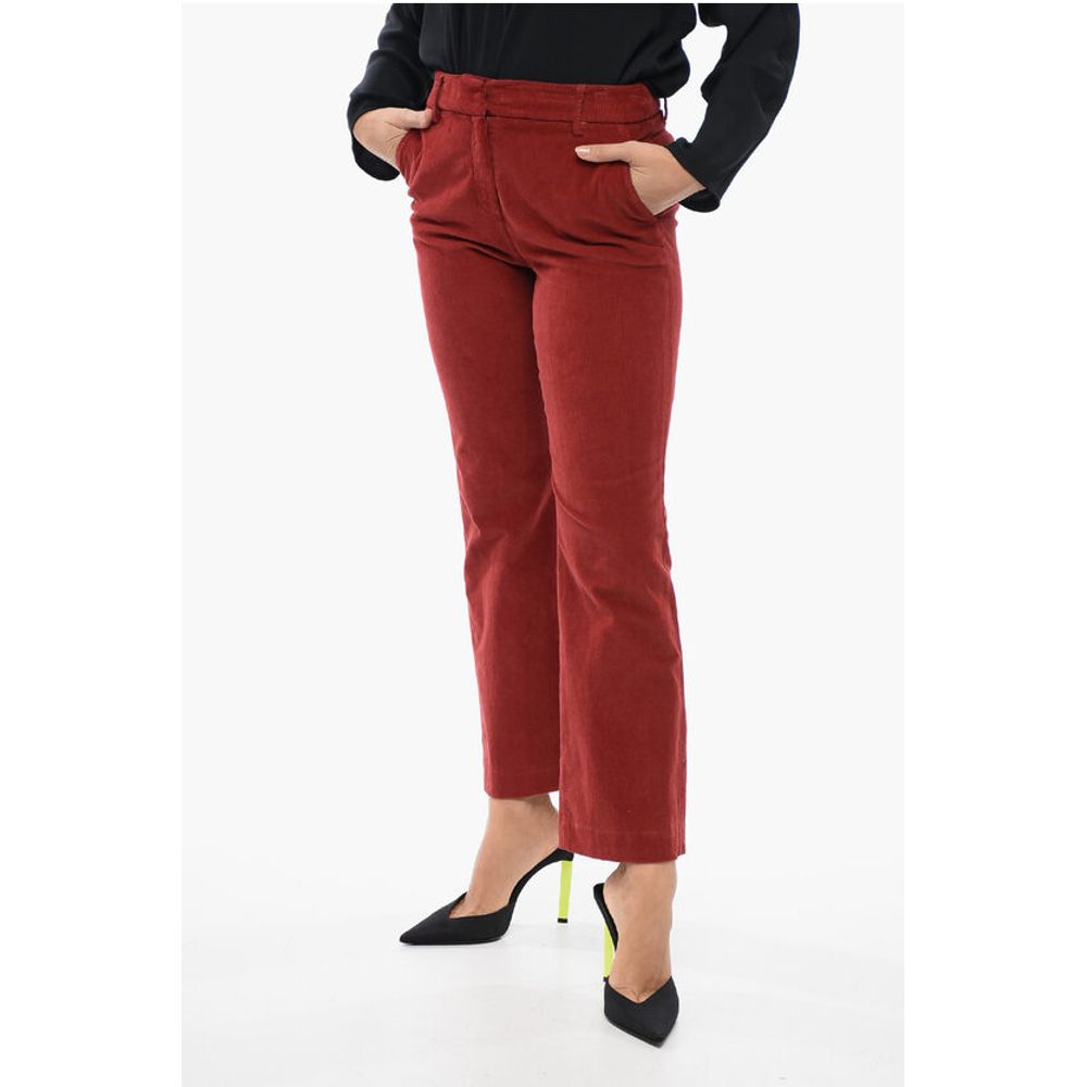 Вельветовые брюки с заниженной талией и расклешенным кроем True Standard, Red
Вельветовые брюки с заниженной талией и расклешенным кроем True Standard, Red