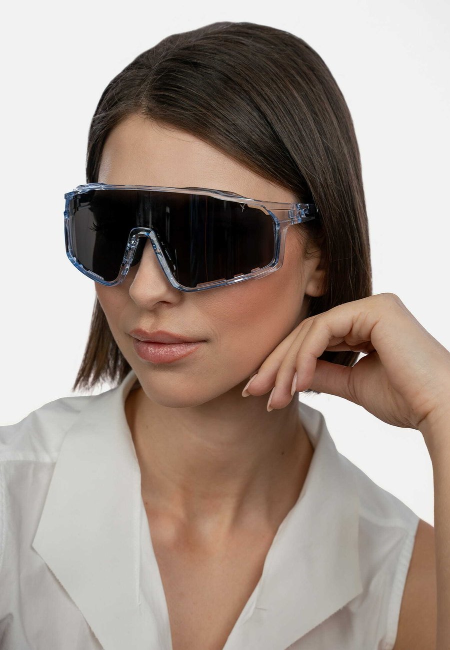 Солнцезащитные очки SURI FREY Sunglasses, Lightblue/Light Blue
Солнцезащитные очки SURI FREY Sunglasses, Lightblue/Light Blue