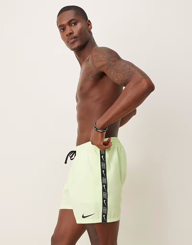 Шорты для плавания Nike Lap 5 дюймов Volley с логотипом на ленте желтого цвета Nike Swimming
Шорты для плавания Nike Lap 5 дюймов Volley с логотипом на ленте желтого цвета Nike Swimming