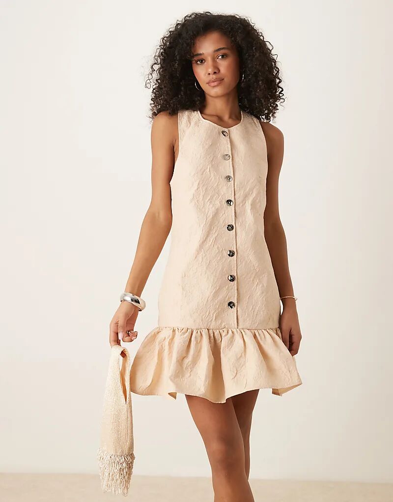 Мини-платье Ghospell с жаккардовым подолом и оборками в цвете тауп
Мини-платье Ghospell с жаккардовым подолом и оборками в цвете тауп