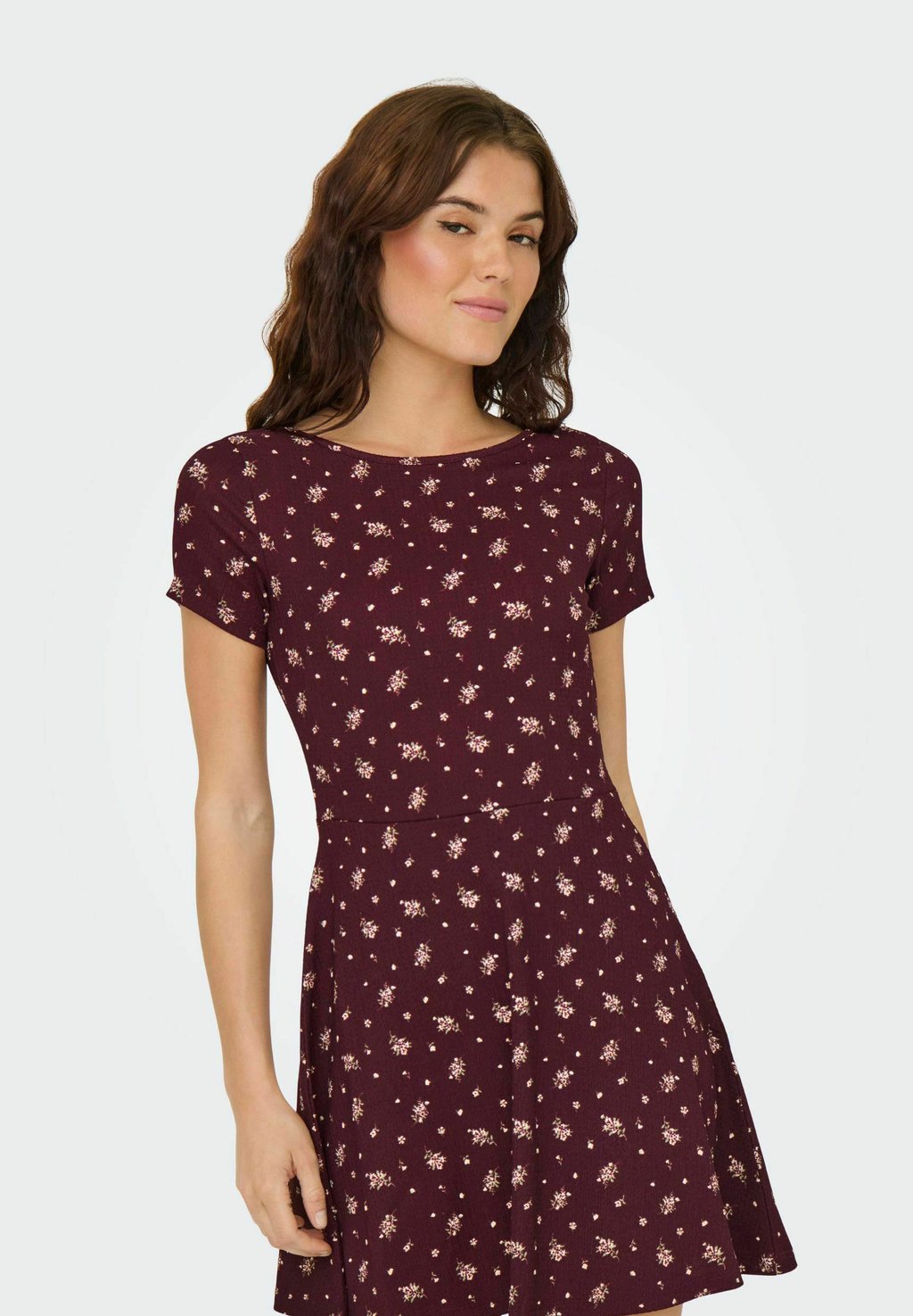 Платье из джерси ONL30 KURZES ONLY, темно-красный
Платье из джерси ONL30 KURZES ONLY, темно-красный