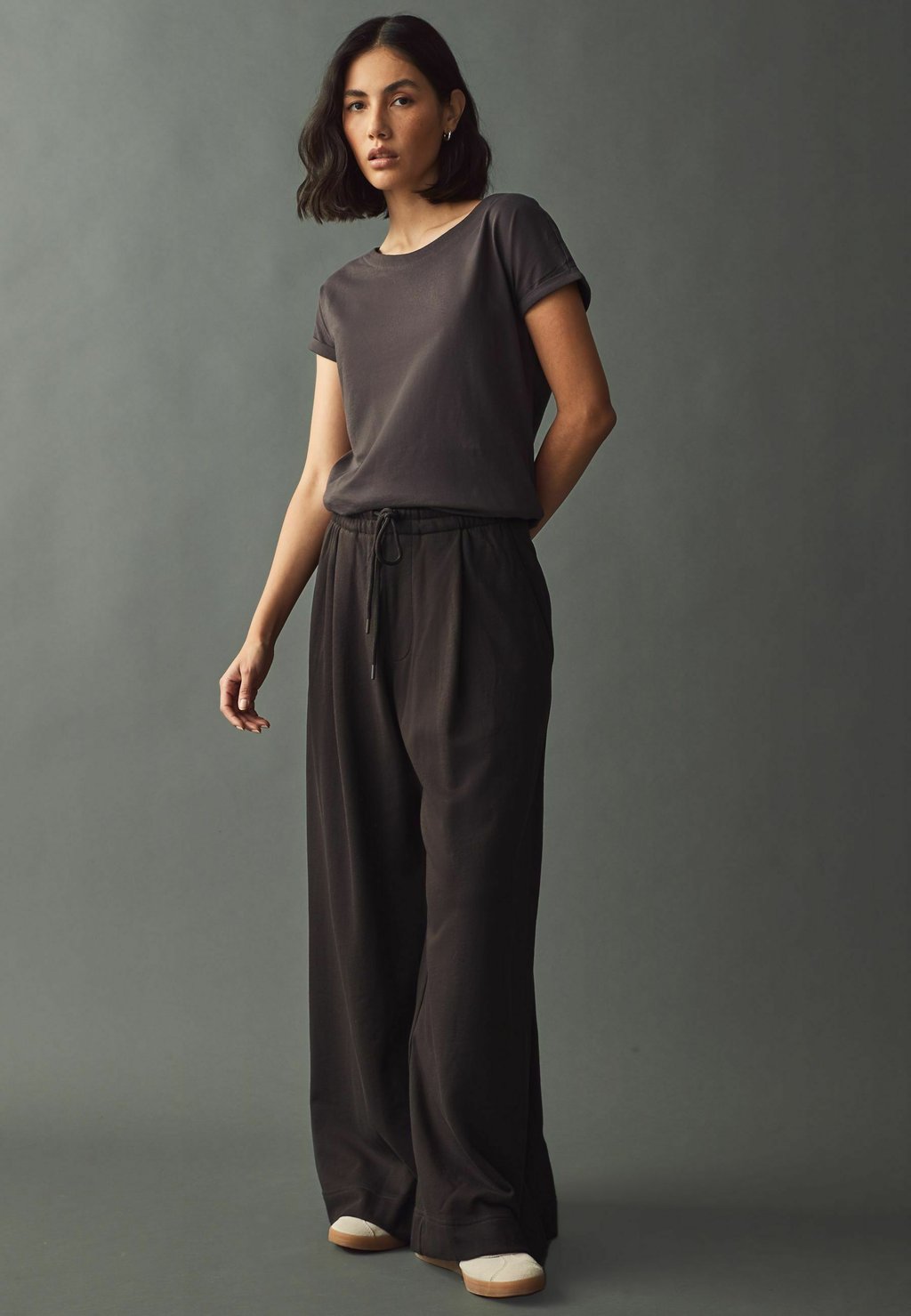 Базовая футболка REGULAR FIT - ROUND NECK Next, коричневый
Базовая футболка REGULAR FIT - ROUND NECK Next, коричневый