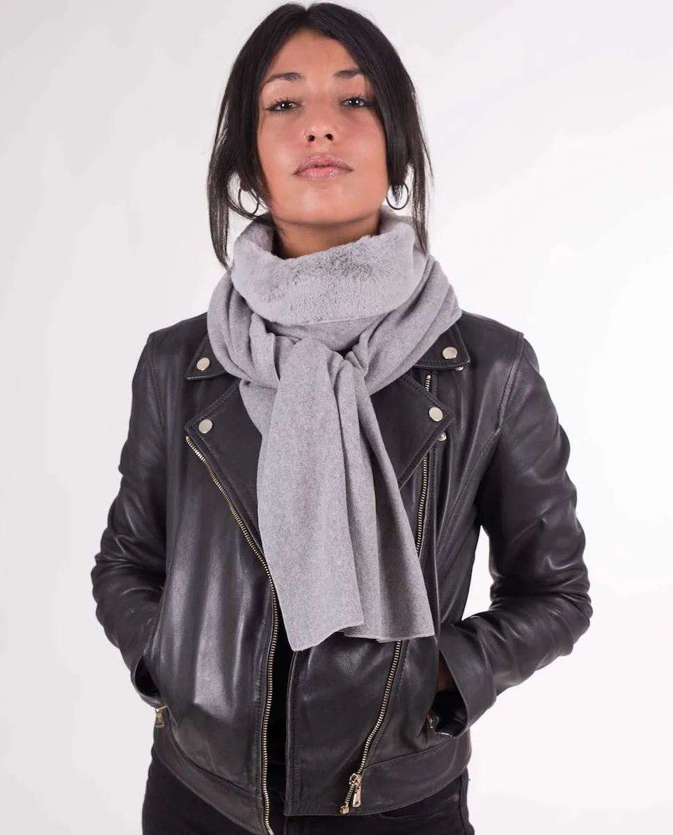 Женский шарф Musa с воротником серого цвета MR Complements, серый
Женский шарф Musa с воротником серого цвета MR Complements, серый