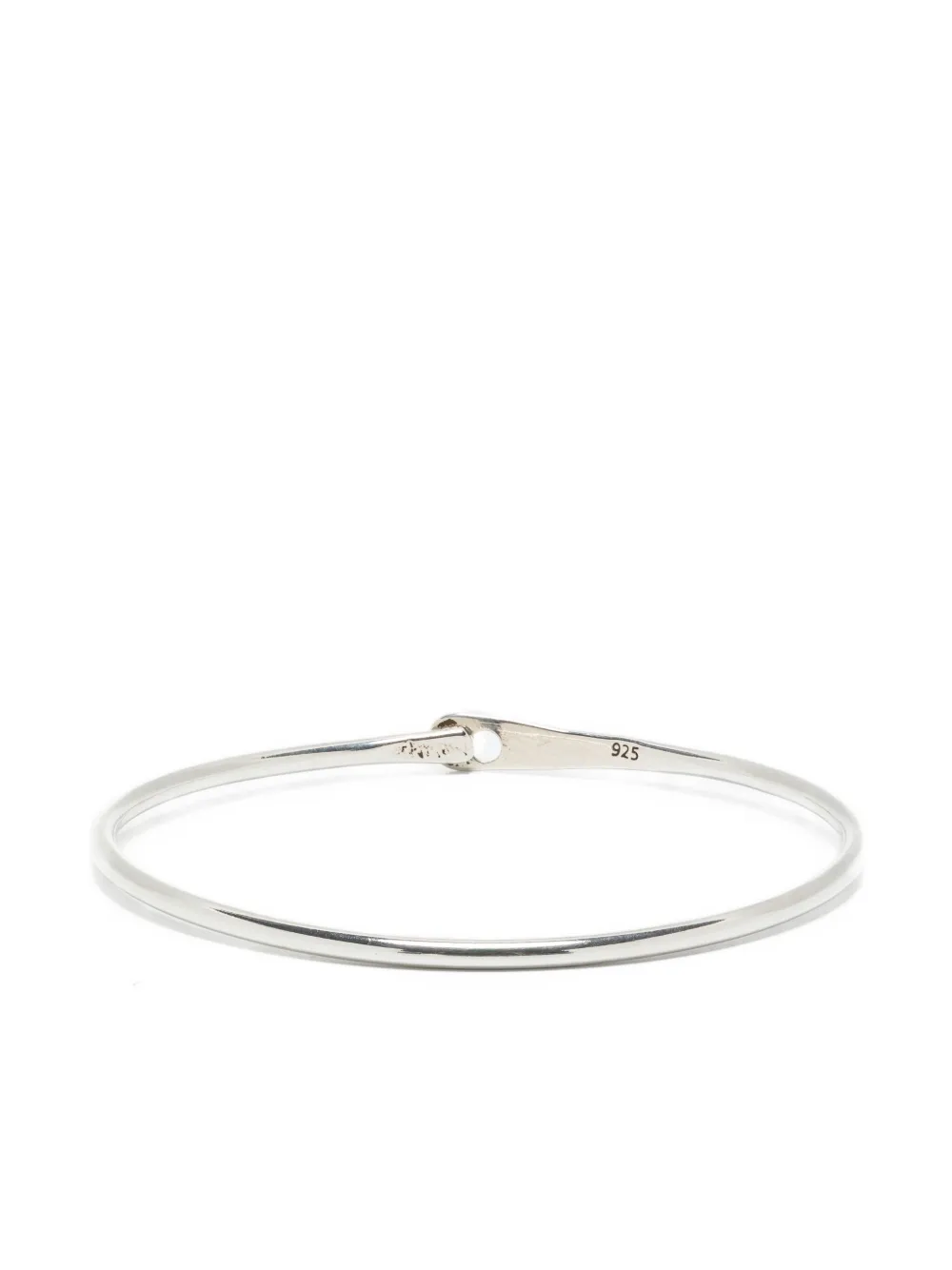 Браслет с застежкой-клипсой OBSIDIAN, серебряный
Браслет с застежкой-клипсой OBSIDIAN, серебряный