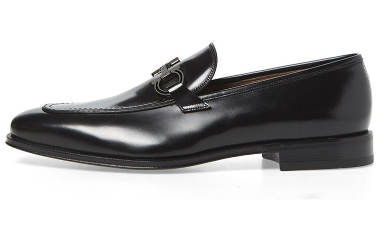 Мужские повседневные мужские низкие черные Ferragamo
Мужские повседневные мужские низкие черные Ferragamo