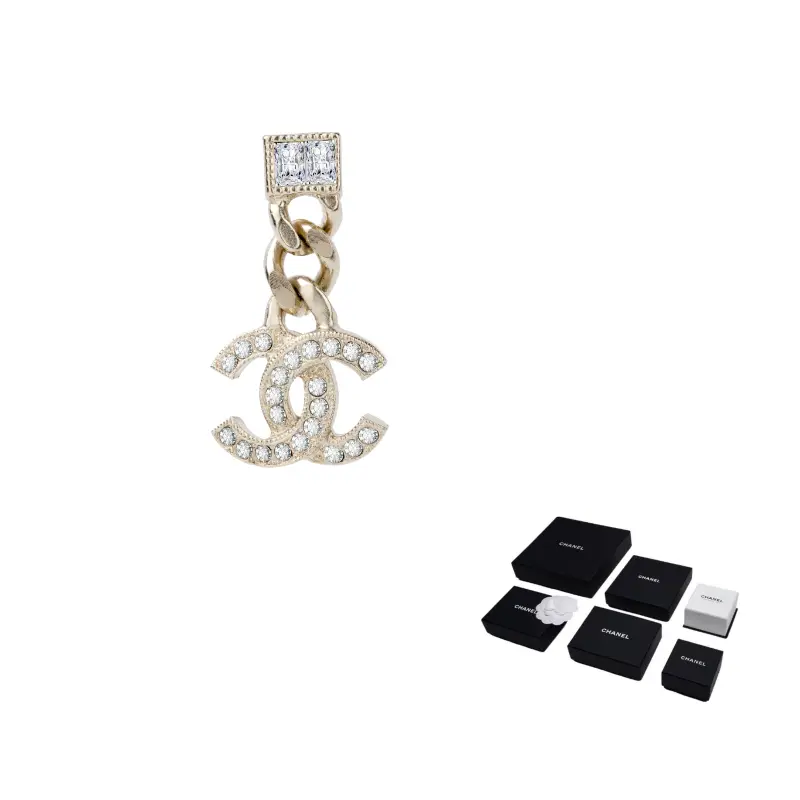 Серьги женские CHANEL
Серьги женские CHANEL