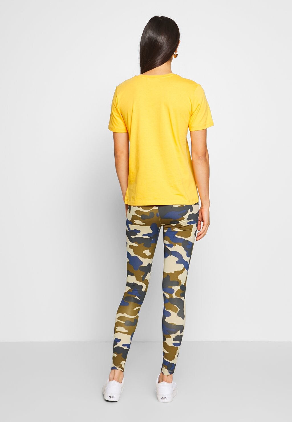 Брюки Leggings Urban Classics, оливковый
Брюки Leggings Urban Classics, оливковый