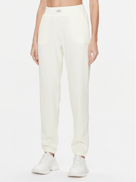 Спортивные брюки стандартного кроя Guess, белый
Спортивные брюки стандартного кроя Guess, белый