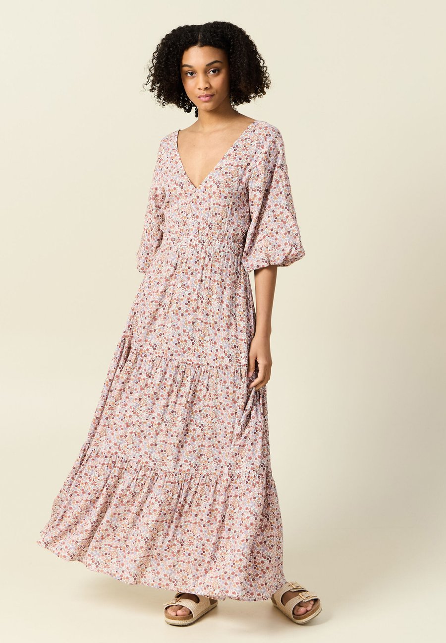 Платье BONOBO Jeans Maxi dress, Ivoire/Beige
Платье BONOBO Jeans Maxi dress, Ivoire/Beige