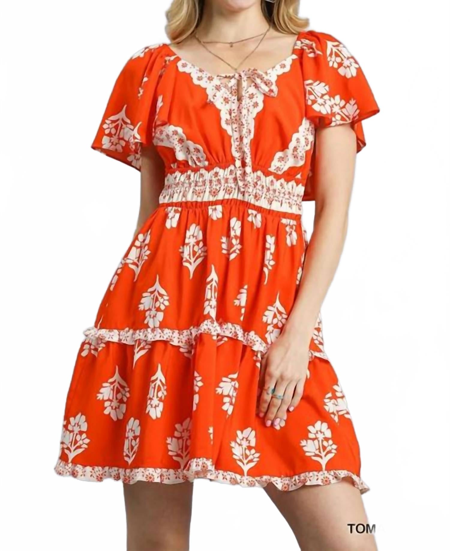 Флоральное платье мини с ярусной отделкой и рюшами в томатном цвете Umgee, Tomato
Флоральное платье мини с ярусной отделкой и рюшами в томатном цвете Umgee, Tomato