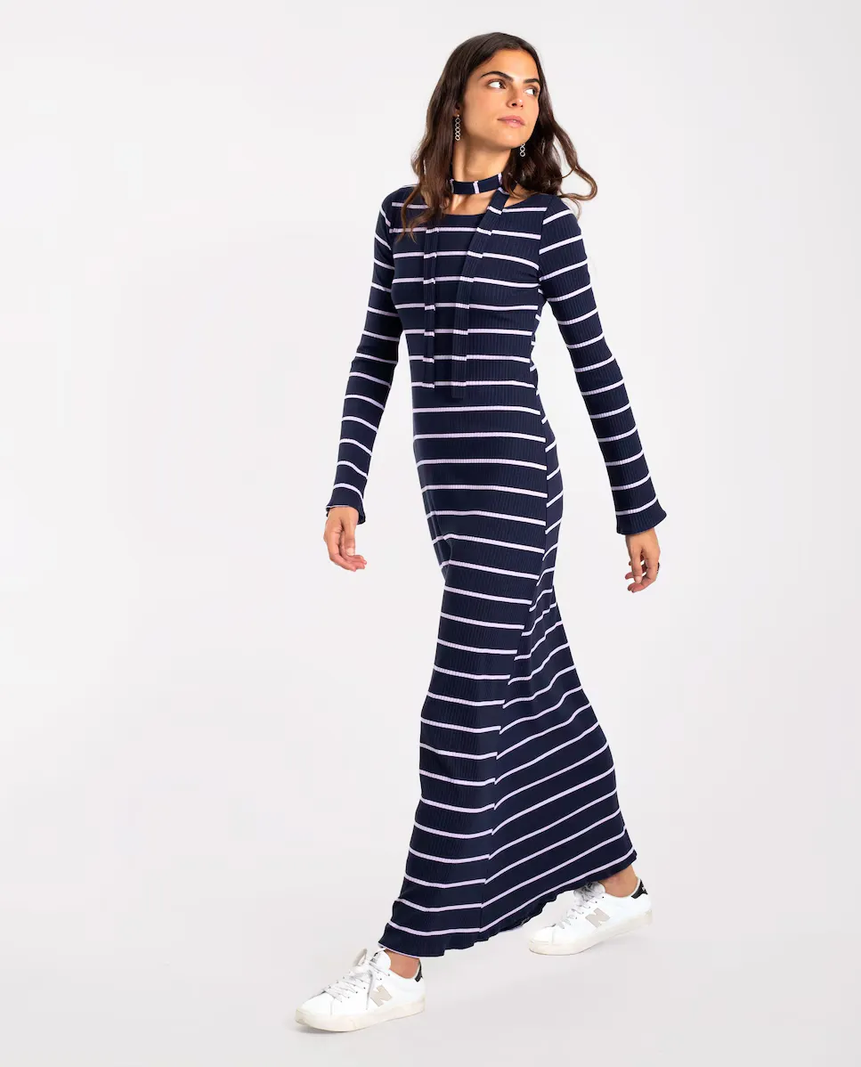 Длинное трикотажное платье с длинными рукавами The-Are, синий
Длинное трикотажное платье с длинными рукавами The-Are, синий