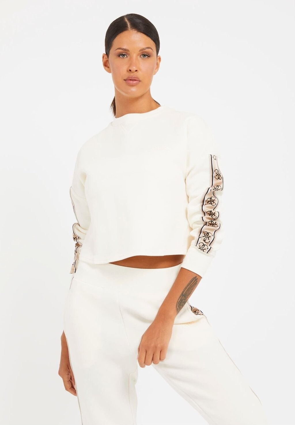 Толстовка Guess MIT LOGOSTREIFEN, цвет weiß
Толстовка Guess MIT LOGOSTREIFEN, цвет weiß