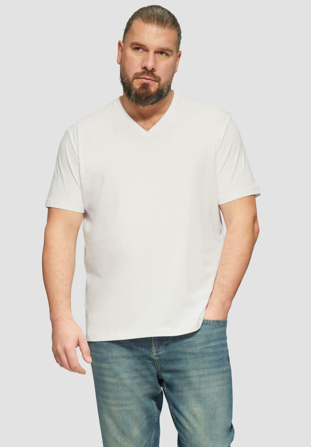 Базовая футболка MIT V-AUSSCHNITT s.Oliver, белый
Базовая футболка MIT V-AUSSCHNITT s.Oliver, белый