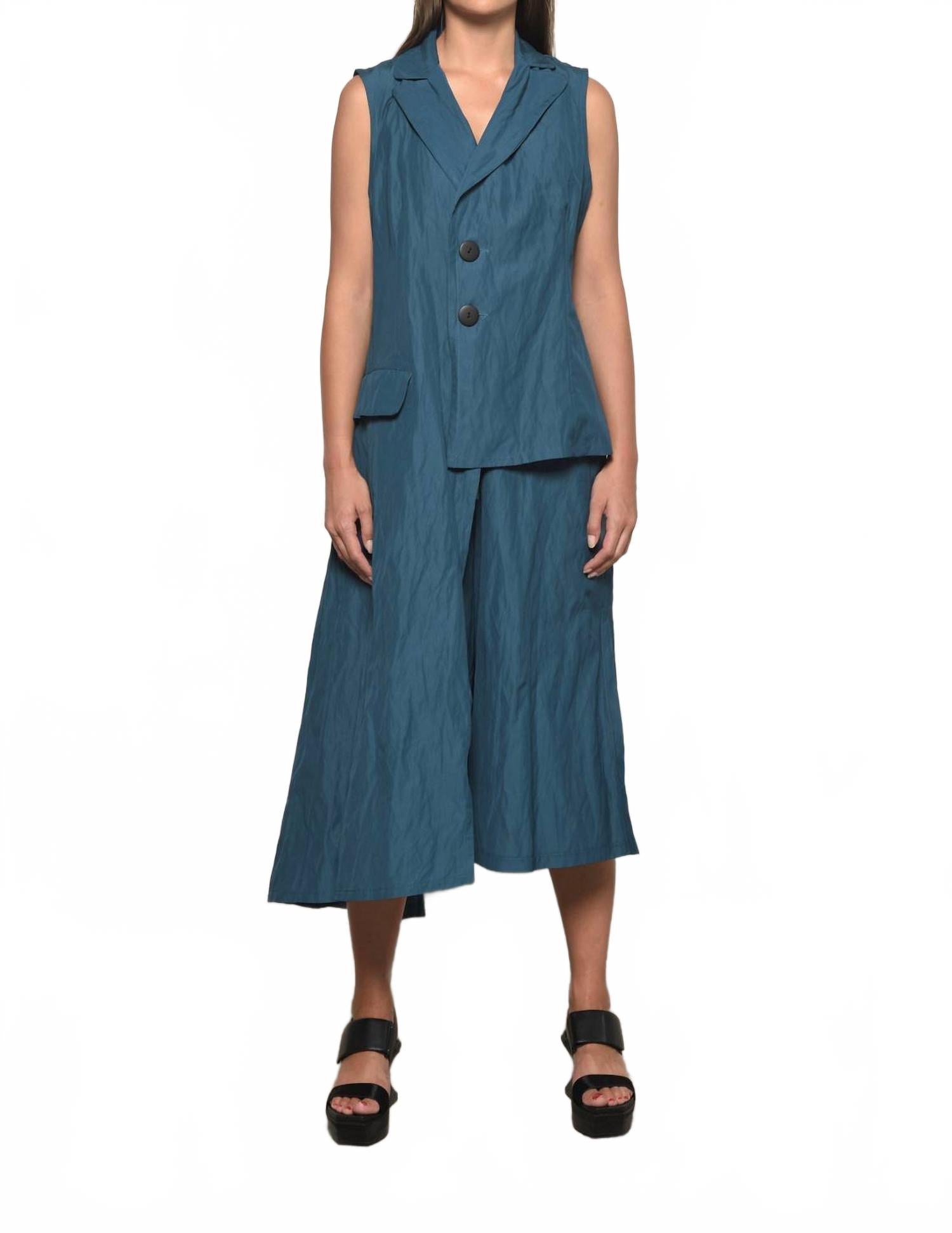 Несимметричный жилет в цвете морской волны Simply Mila, Teal
Несимметричный жилет в цвете морской волны Simply Mila, Teal