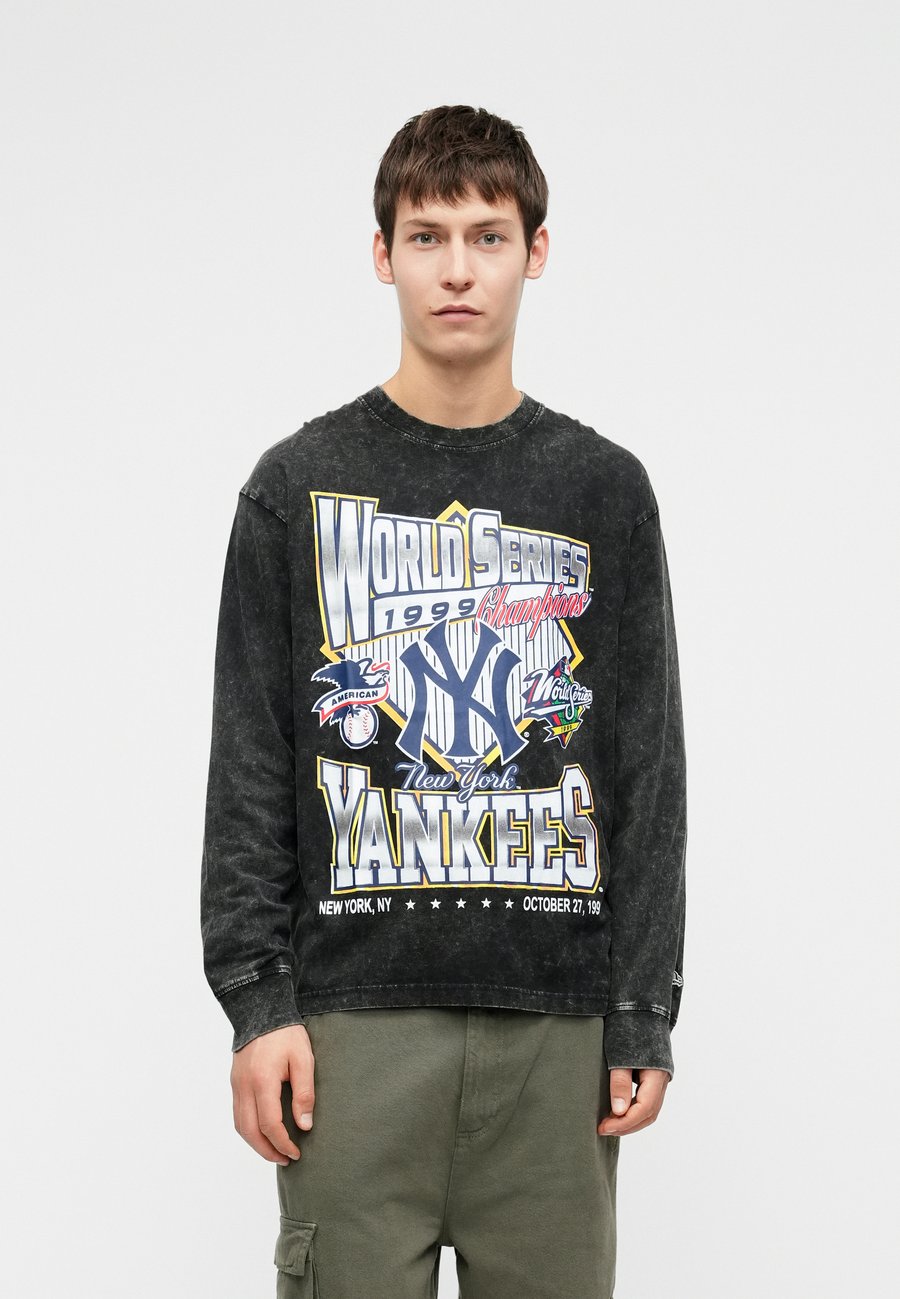 Топ New Era LONG SLEEVE TEE, Black
Топ New Era LONG SLEEVE TEE, Black