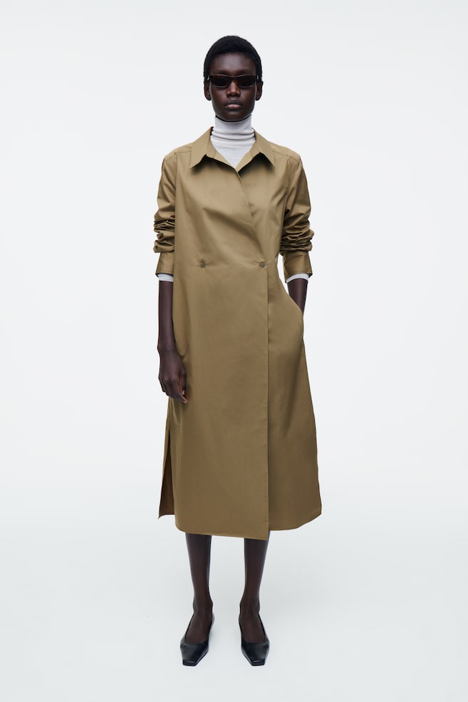 Двубортное платье-рубашка длины миди Cos, хаки
Двубортное платье-рубашка длины миди Cos, хаки
