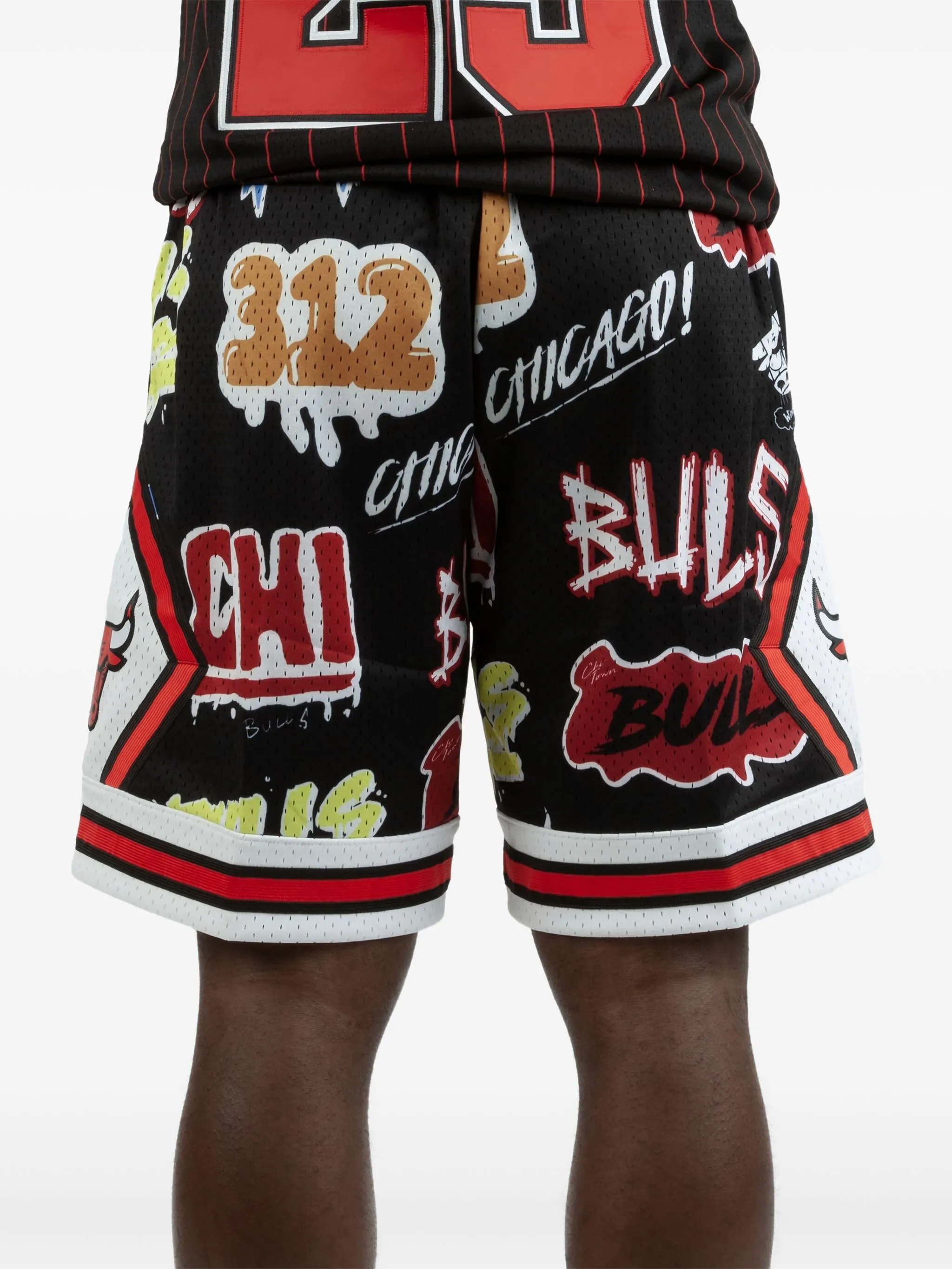 Шорты Chicago Bulls 1997 Slap Sticker Swingman из коллаборации с NBA Mitchell & Ness, черный
Шорты Chicago Bulls 1997 Slap Sticker Swingman из коллаборации с NBA Mitchell & Ness, черный