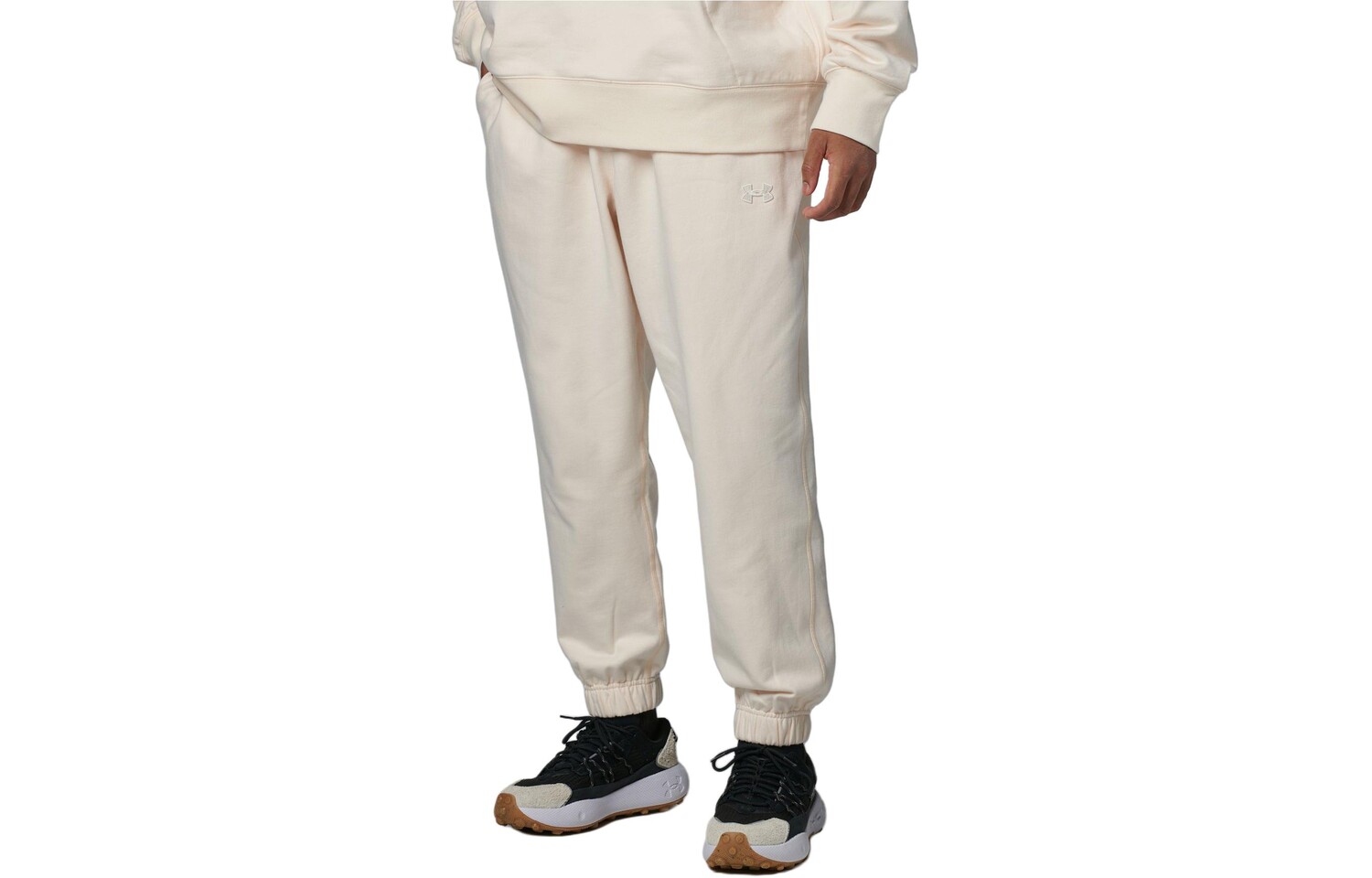 Мужские трикотажные спортивные штаны Under Armour, цвет Beige
Мужские трикотажные спортивные штаны Under Armour, цвет Beige